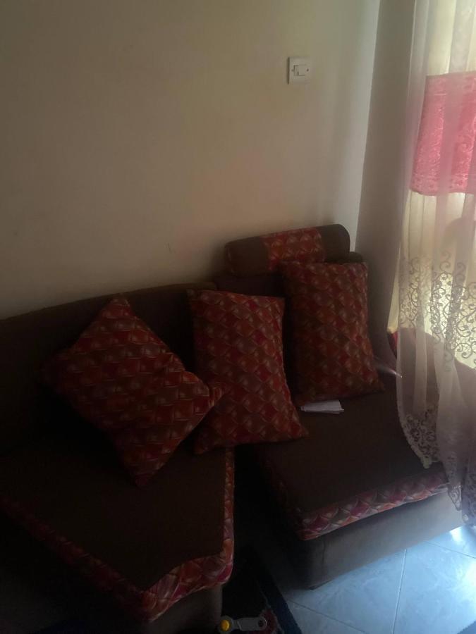Room In Guest Room - Single Bedroom Sitting Room Kampala Ngoại thất bức ảnh